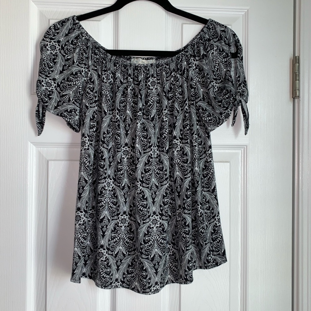 3/$20 Pink Republic Size S Top